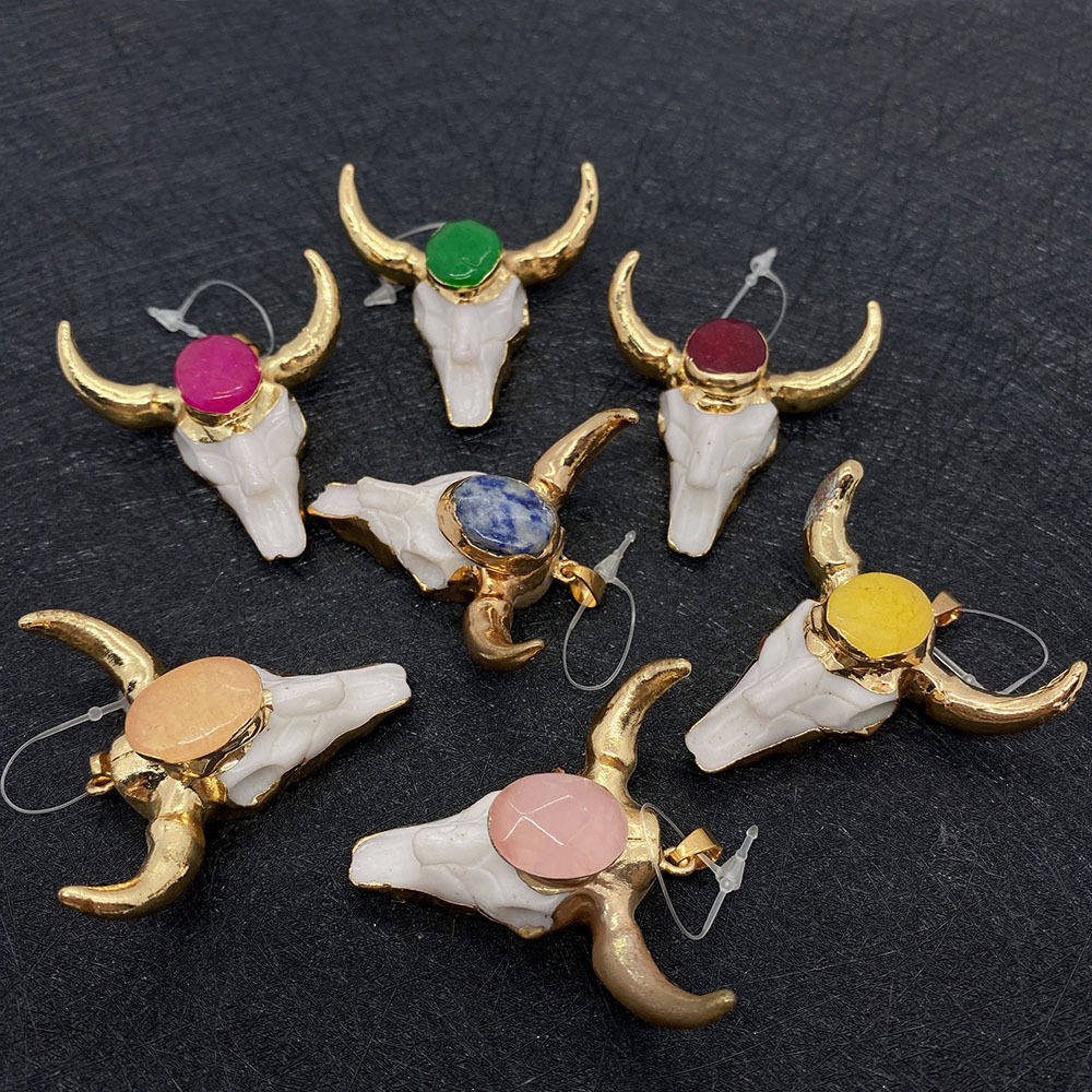 Vintage Style Cattle Artificial Gemstones Arylic Wholesale Jewelry Accessories display picture 1