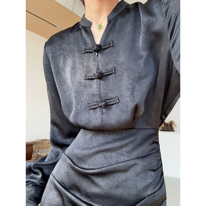 Design Sense New Chinese Hanfu with Button Small Collar and Tight Waist Slimming dress Women's New Elegant Pleated Cheongsam Dress