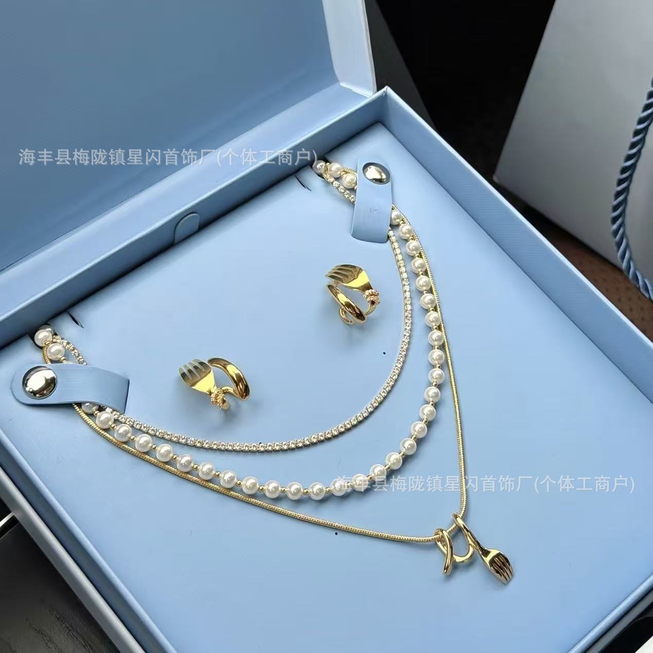 HEFANG何方卷卷叉子三层链轻奢优雅百搭珍珠项链女