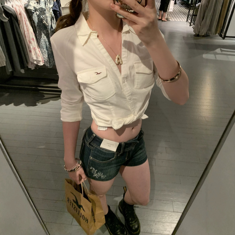 In Stock~High-Quality H Brand Little Seagull American Retro Classic Y2K Embroidered Color-Block V-Neck Slim-Fit Shirt Wholesale In Stock~High-Quality H Brand Little Seagull American Retro Classic Y2K Embroidered Color-Block V-Neck Slim-Fit Shirt Wholesale
