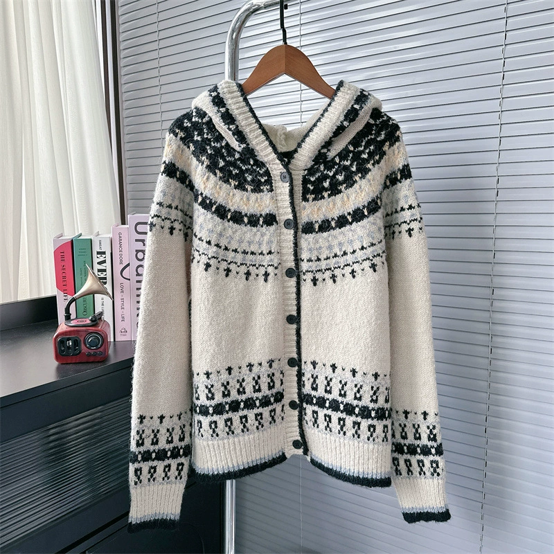 Корейский жаккардовый свитер с капюшоном