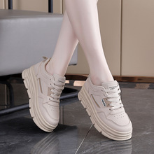 定制款43大码小白鞋女2025新款秋季女鞋软底百搭厚底爆款休闲板鞋