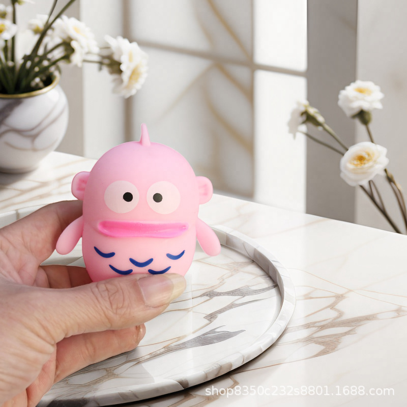 Genuino Sanrio muñeca mitad de pez hombre Hanton juguetes de peluche peces feos colgantes muñecas lindas muñecas agarradoras al por mayor