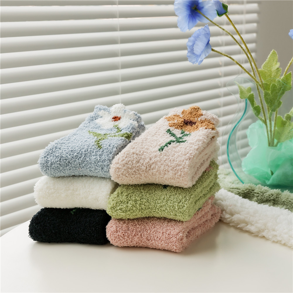 Flower Series Non-shedding Coral Velvet Socks Women's Season Thickened Long Warm Sleeping Floor Mid-Tube Confinement Plush