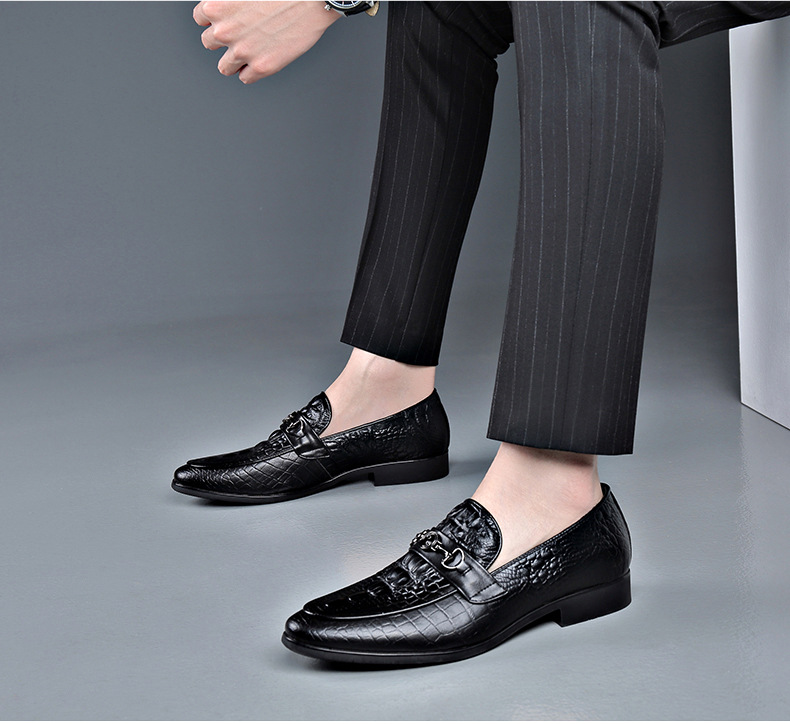 Classic men's crocodile leather shoes