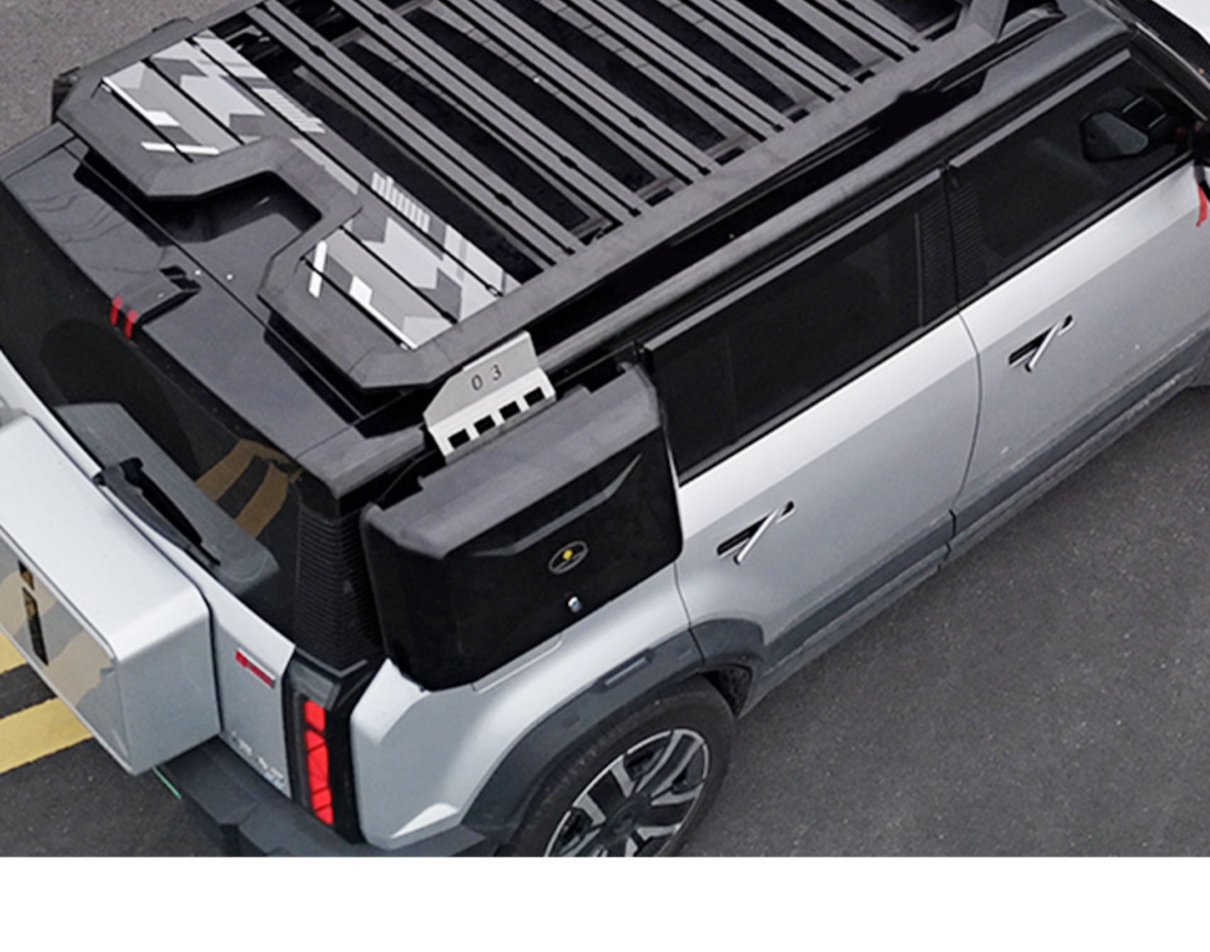 Chery Icar03 Luggage Rack Explorer Roof Platform Modified Side Ladder Aluminum Alloy Exterior Expansion Accessories
