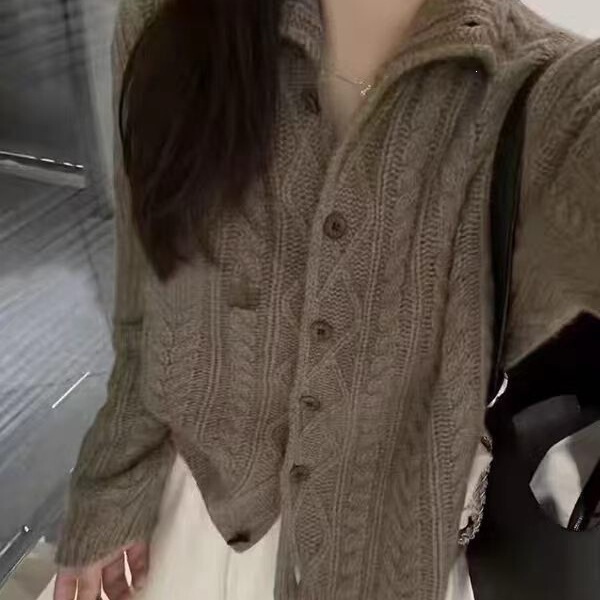Women's autumn and winter thickened long-sleeved slim-fit loose cardigan with a turn-down collar and cable knit pattern, made of wool, manufacturer