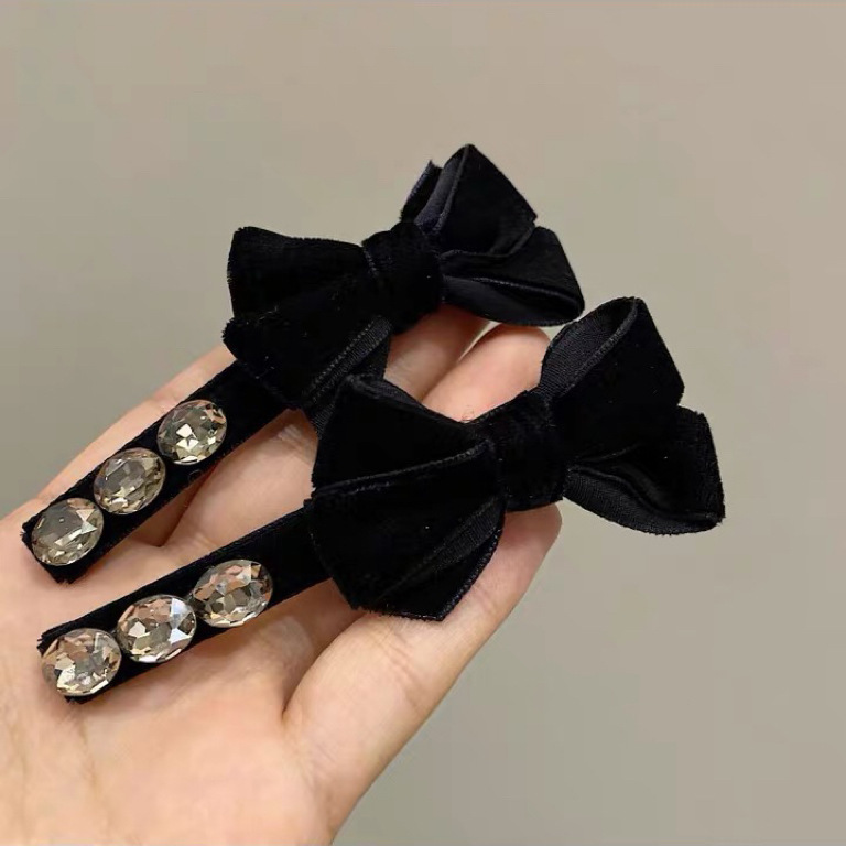 Demi-season retro elegant hairgrip with bow