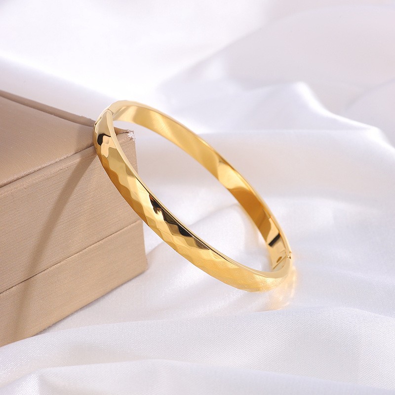 【103】SZ33-1 golden irregular bracelet