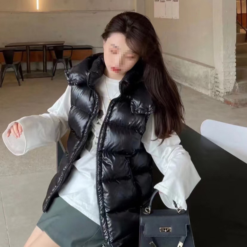 M Brand Moncler down Jacket Vest, Black Hooded Style, Unisex Couple's Jacket, Short down Jacket with Wolf Fur Collar