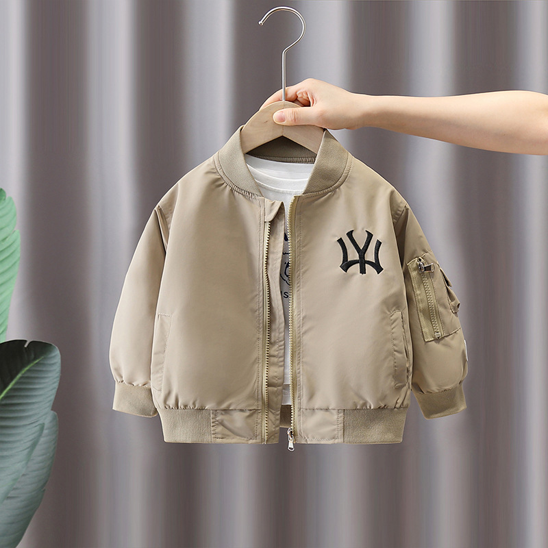 7626 chaqueta de letras para niños 2025 nuevo chico guapo primavera chaqueta coreana ropa de béisbol de primavera y otoño para niños