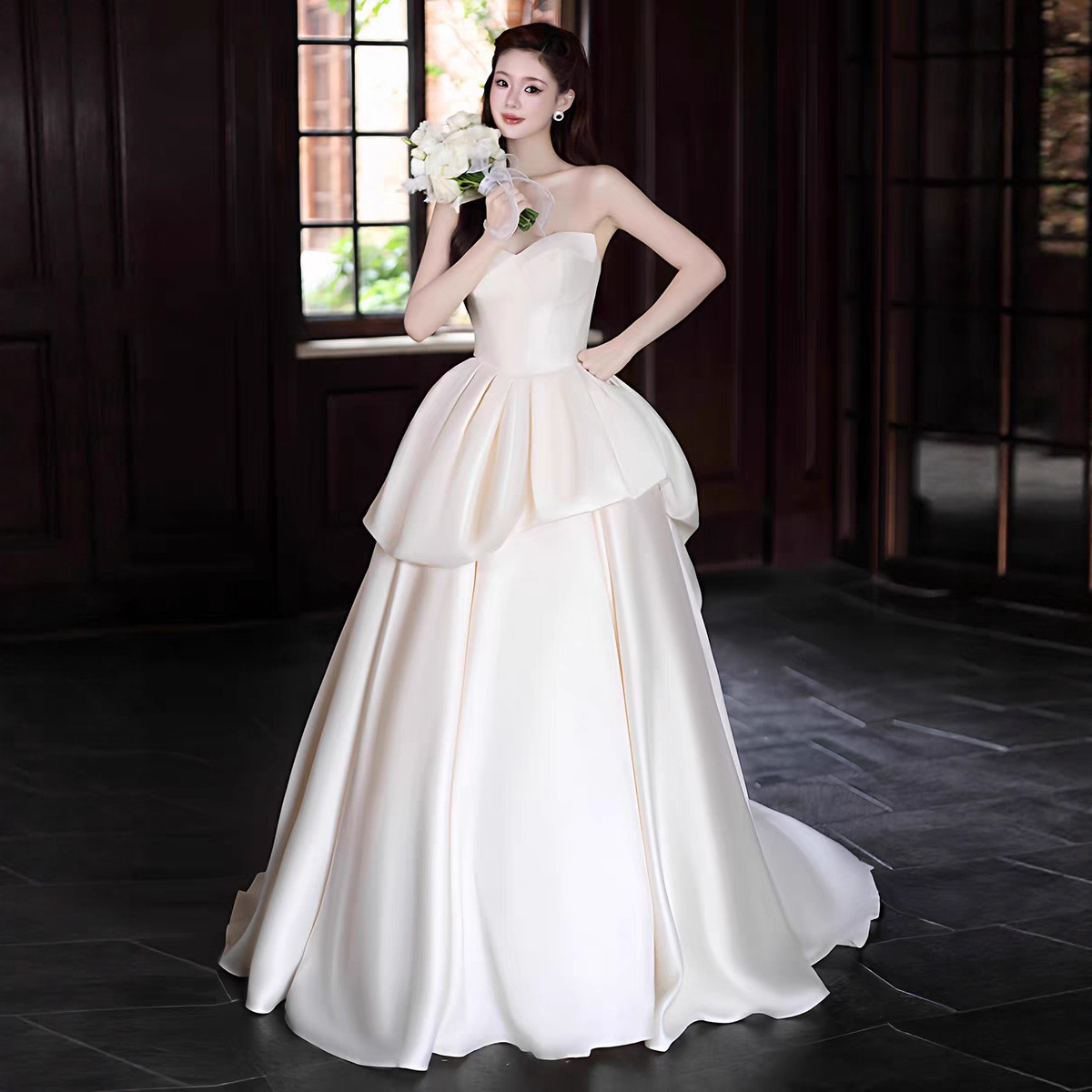 French-Style Wedding Light Dress 2025 New Strapless Simple Small Train Bridal Gown for Women