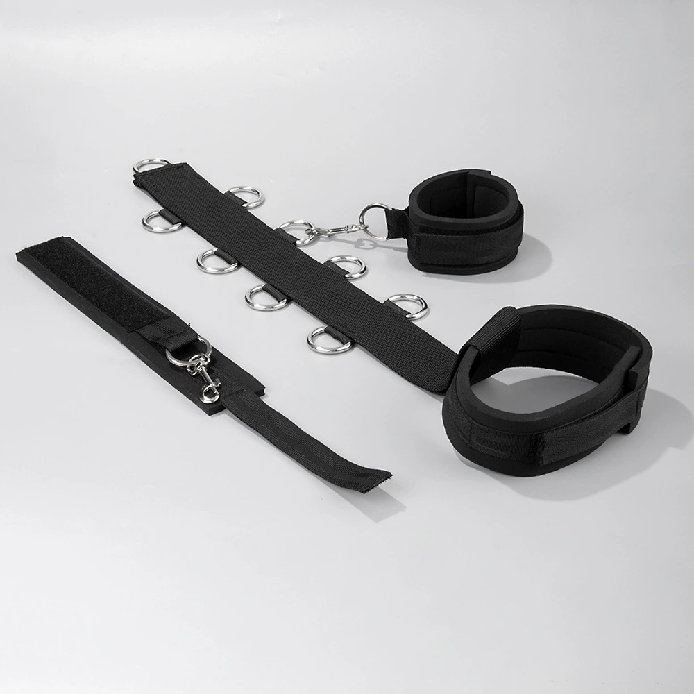 BDSM секс принадлежности: нейлоновый набор с фиксаторами для связанности на кровати, со встроенными противооткатными манжетами
