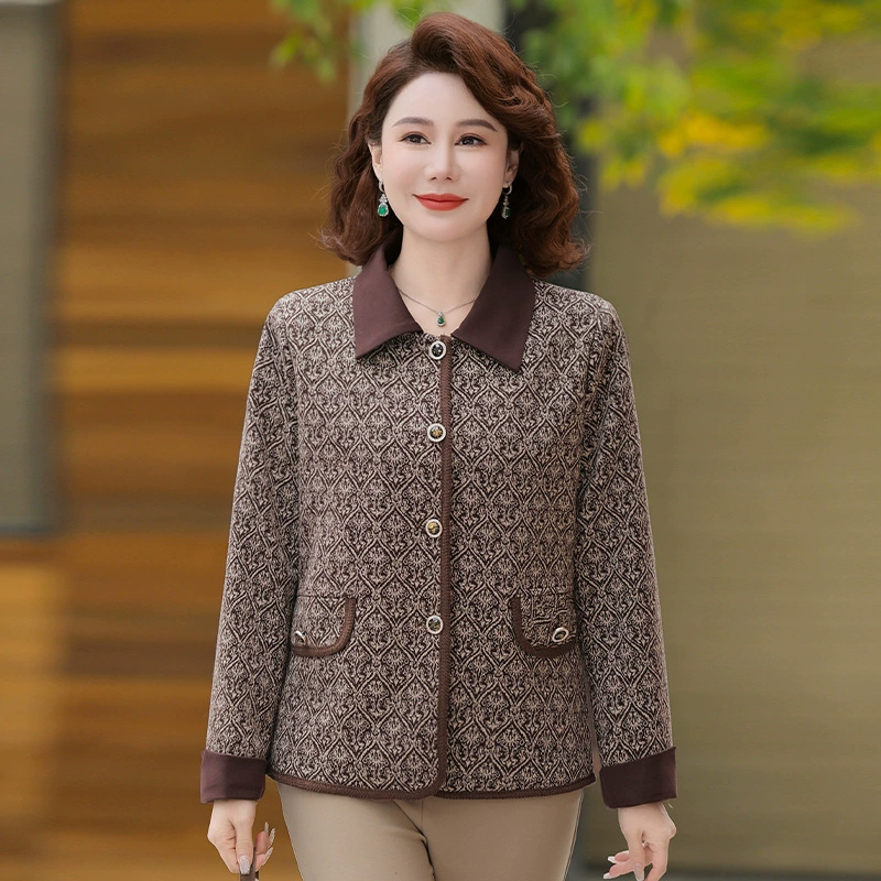 Мама весна 2025 новый иностранный отворот пальто среднего и пожилого возраста женский весенний и осенний короткий трикотажный кардиган топ