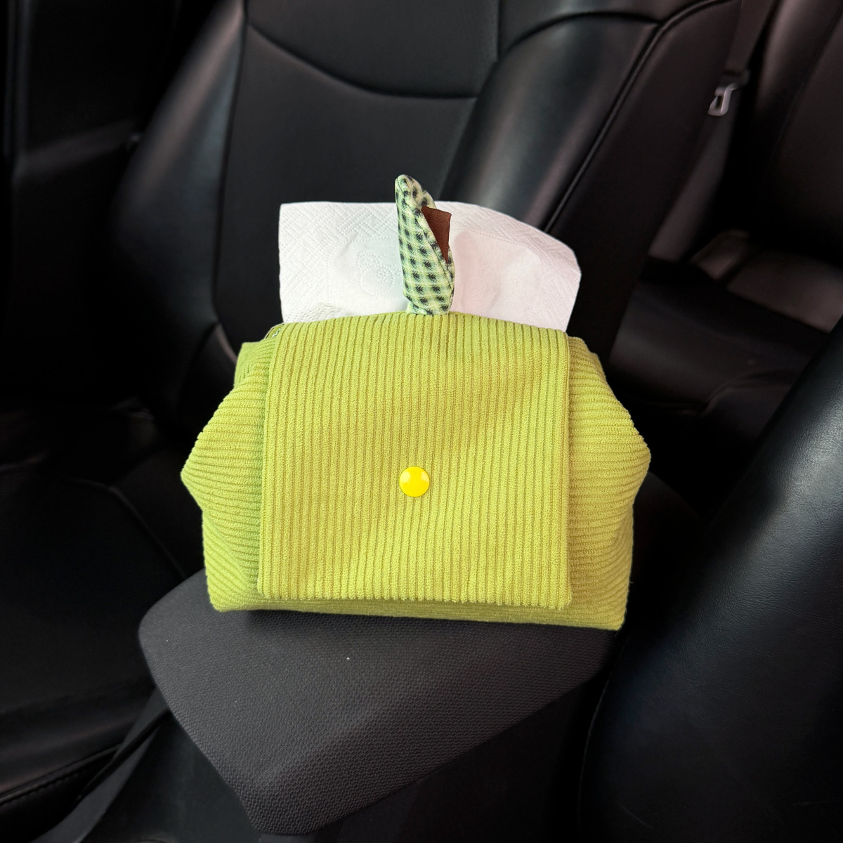 Popular online product: Car tissue box, apple-shaped car tissue bag, car interior accessory