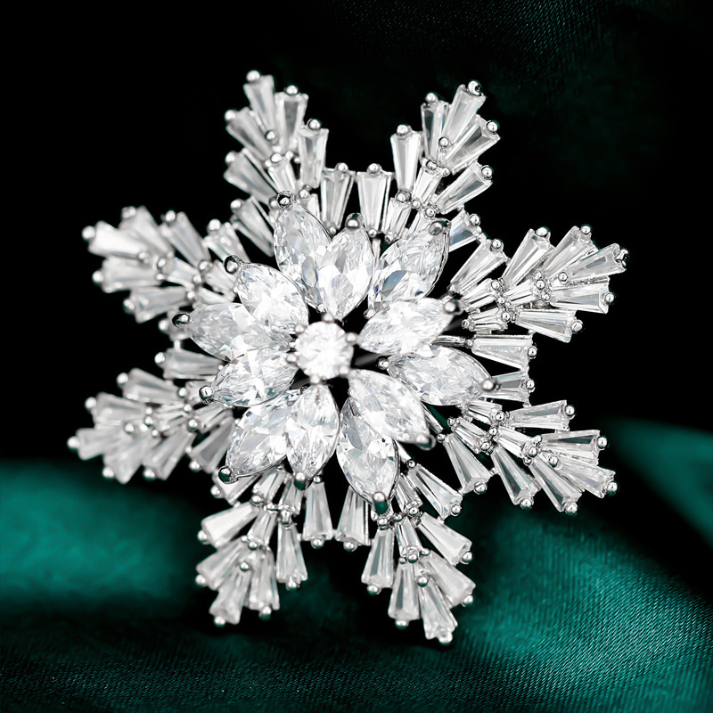Snowflake Pattern Women's Gender Inlay Design Baroque Style, Sweet Style Baroque Style Sweet Pin Snowflake Copper Inlay Zircon Women's Brooches