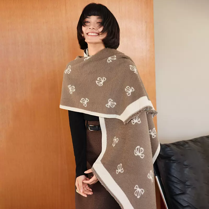 秋冬季新款气质蝴蝶结薄款度假风仿羊绒保暖围巾时尚百搭披肩批发