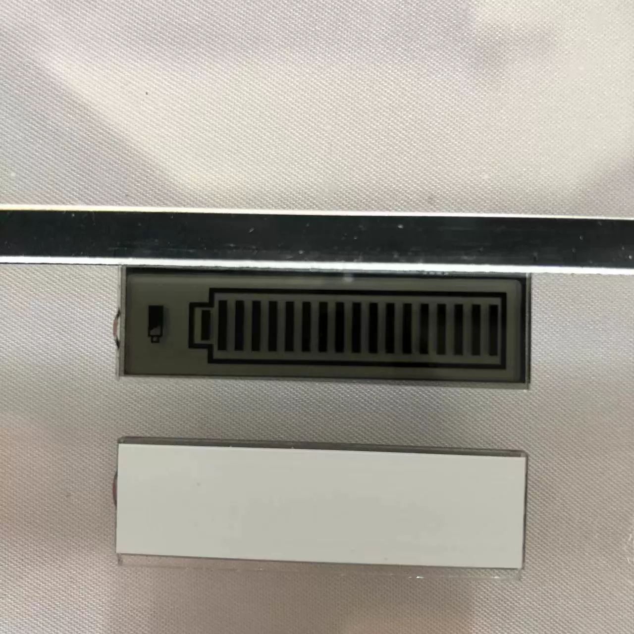 Индикатор уровня батареи, дисплей LCD