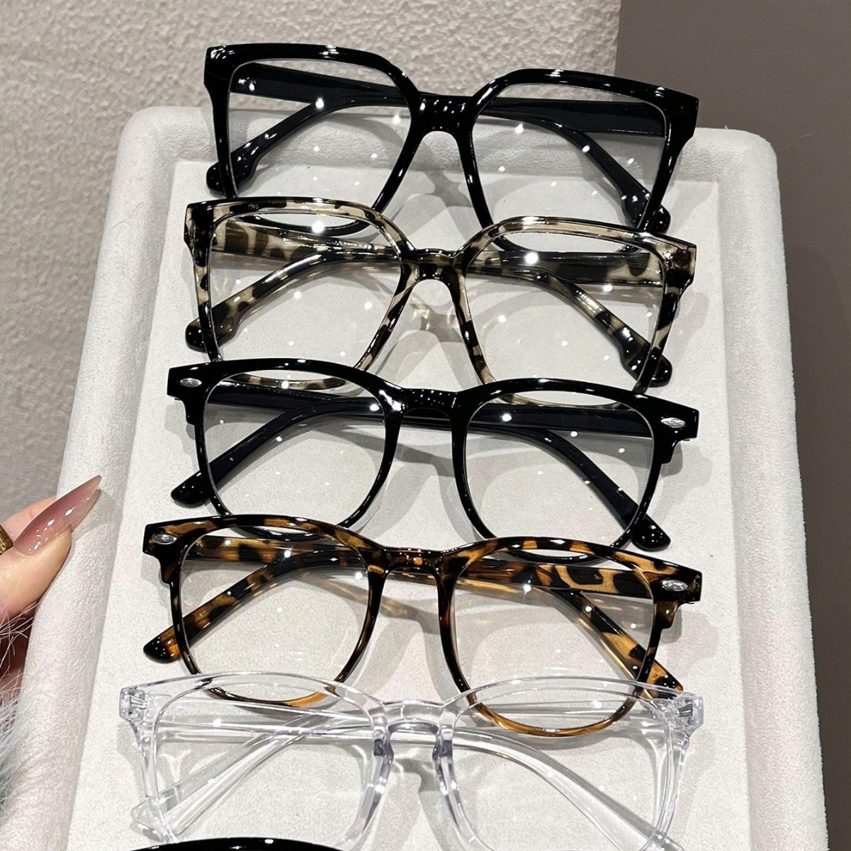 Fashion Trendy Glasses For Men And Women Anti Blue Light Non Prescription Glasses Office Daily Casual Wear Versatile Face Slimming