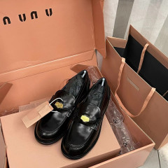 高版本 啊繆miu家樂福鞋女真皮金幣小皮鞋女懶人一腳蹬厚底樂福鞋