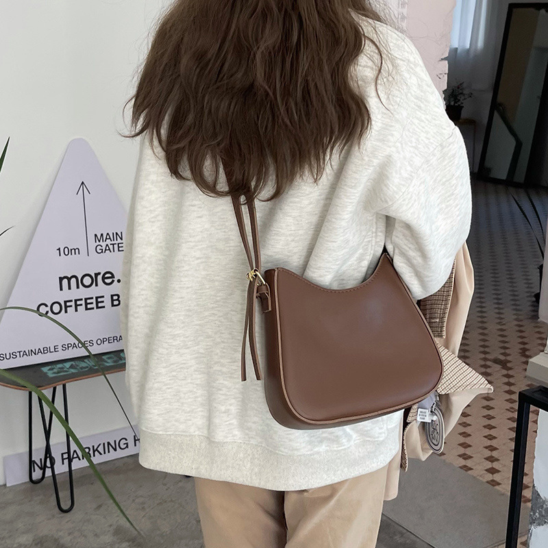 Sac bandoulière polyvalent INS pour femme 2023, style rétro tendance, porté épaule ou épaule._voghion.com