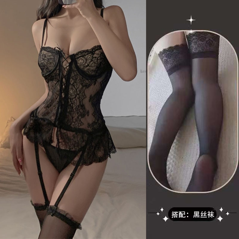 블랙 + 블랙 스타킹