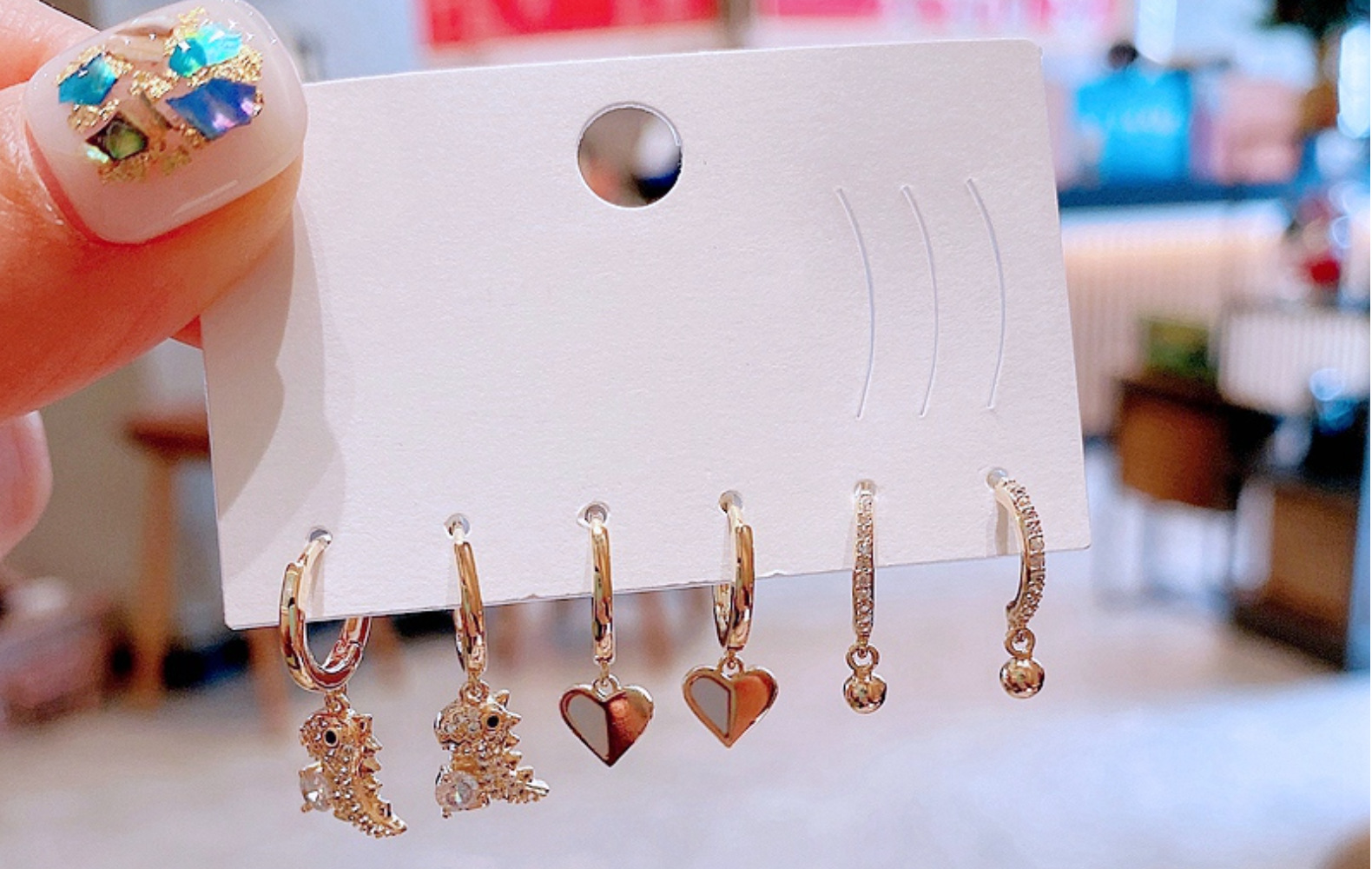 Cute Zircon Small Dinosaur Shell Heart Copper Ear Buckle Set display picture 3