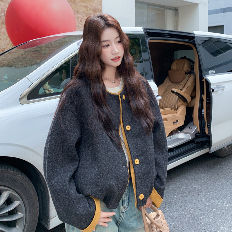 Real Shot of Carbon Gray Tweed Coat for Women, Autumn/Winter 2026 New Style, Beautiful and High-End, Super Stylish Woolen Coat