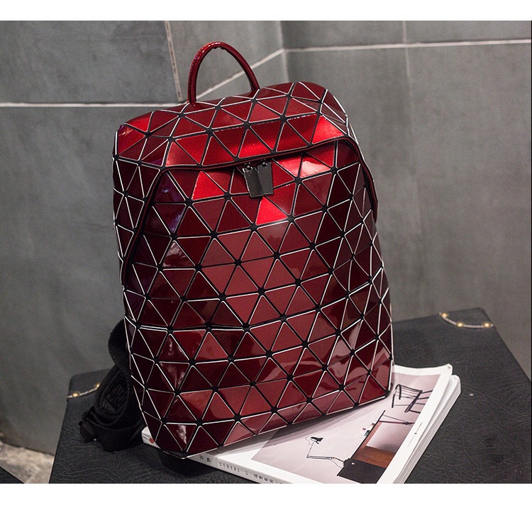 2024 Frühjahr Neue Geometrie Lingge Stoßdämpfende Große Kapazität Unisex PU Computer Rucksack_voghion.com