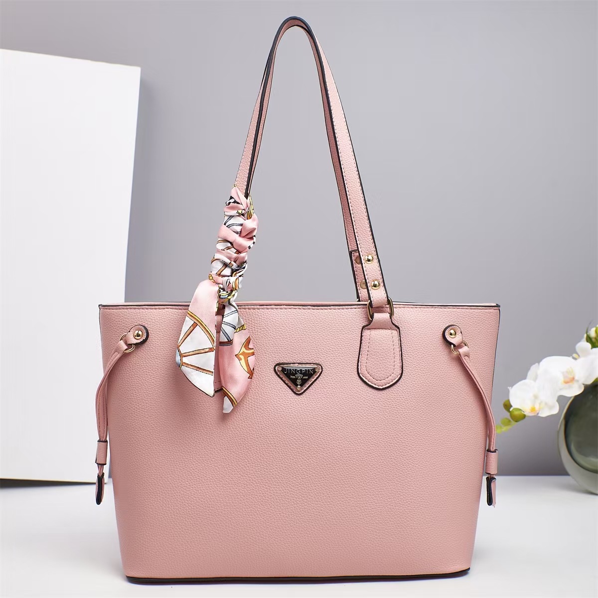 Bolso de nuevo estilo Emperor Rhinoceros Retro de nicho Bolso de viaje salvaje de primavera y verano para mujer 2025