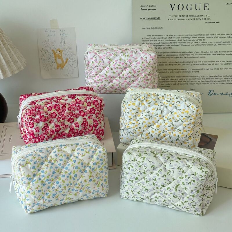 Floral Cosmetic Bag, Large Capacity Toiletry Storage Bag, Quilted Clutch Bag, Cosmetic Storage Bag, Travel Toiletry Bag Floral Cosmetic Bag, Large Capacity Toiletry Storage Bag, Quilted Clutch Bag, Cosmetic Storage Bag, Travel Toiletry Bag