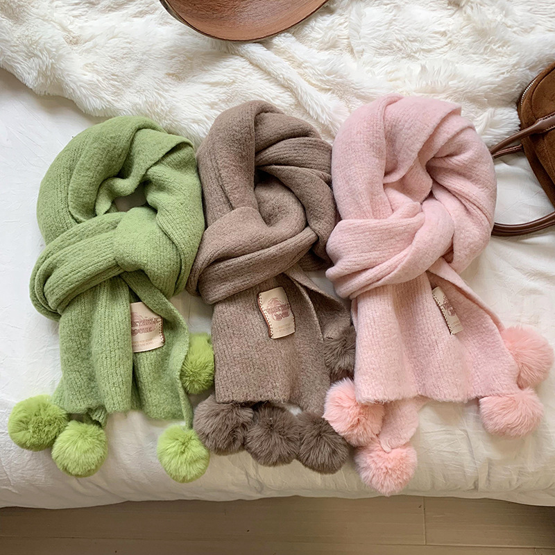 Bufandas coreanas 2025 nueva bufandas de Navidad lana tienda suave viento imitación de cashmere bufandas de bola de lana al por mayor