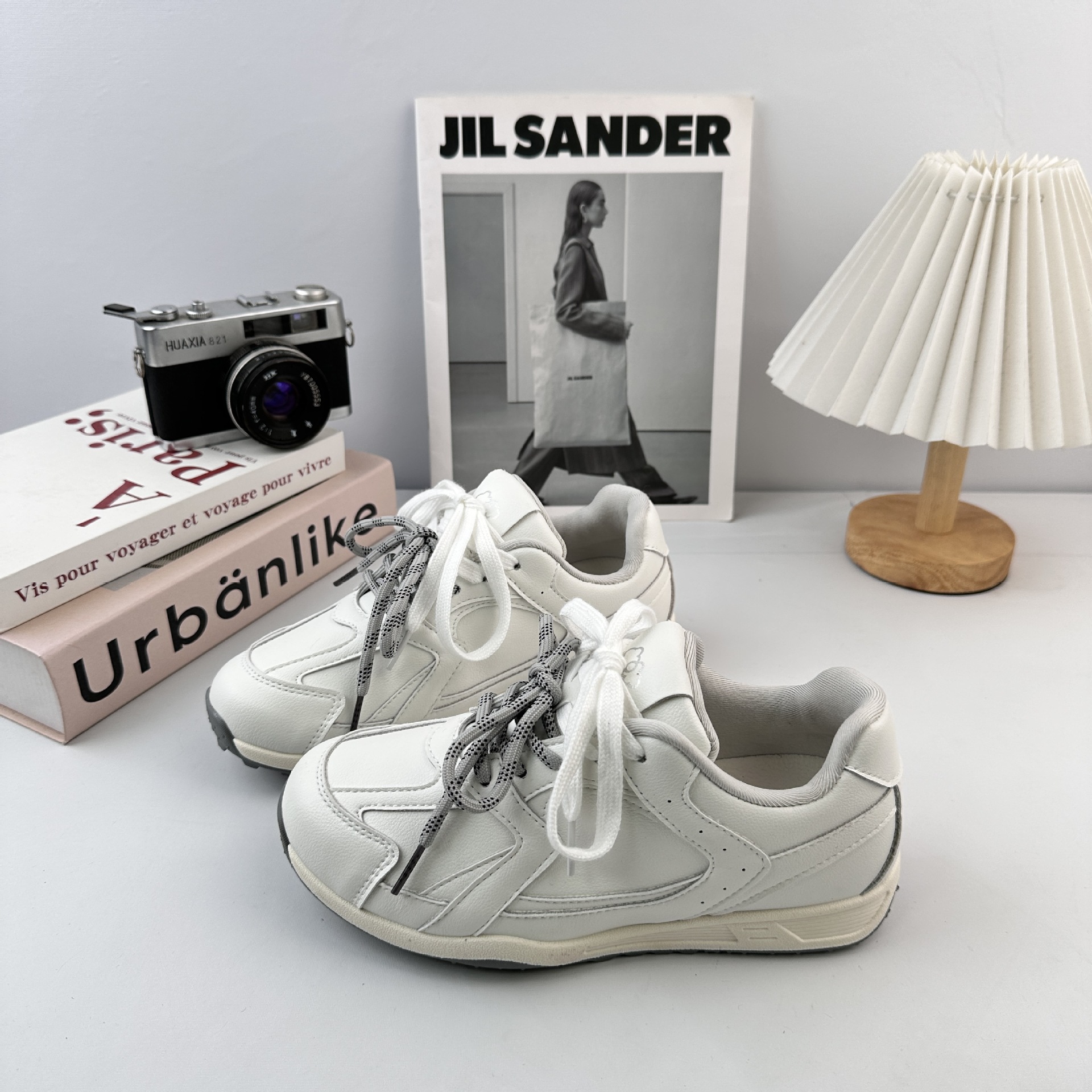 Yuanbo 2025 otoño nuevos estudiantes pequeños zapatos blancos universales de mujer coreana Agan De-Trainer zapatos de mujer Harajuku