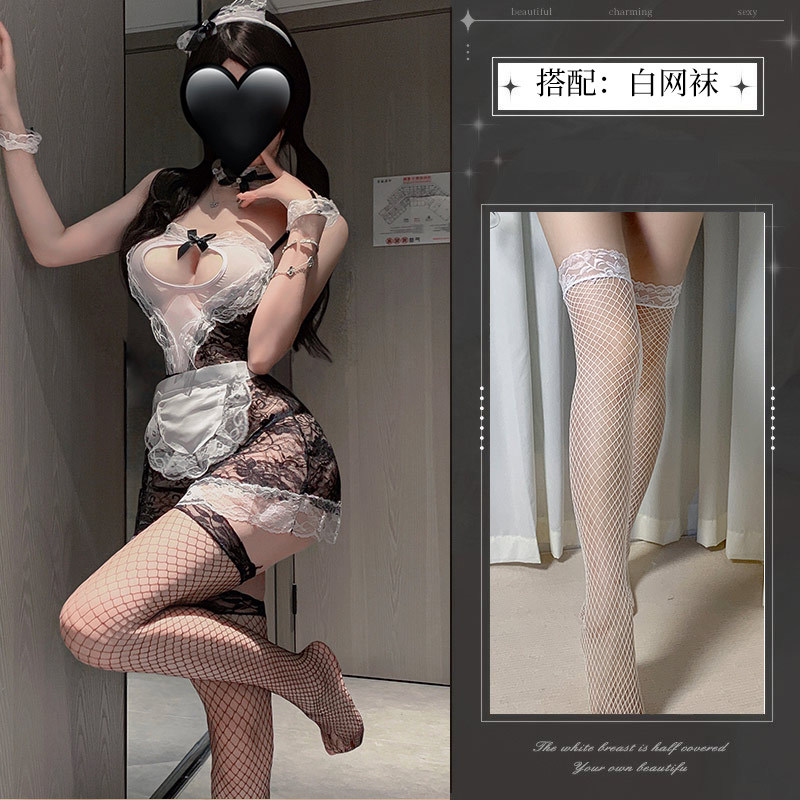 검은색 정장 + 흰색 망사스타킹