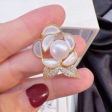 ؐɽ軨΢ʯߙnŮ|eȻˮë´ػ