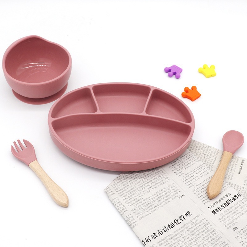 진한 빨간색 작은 정장