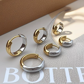 耳环;耳钉;项链