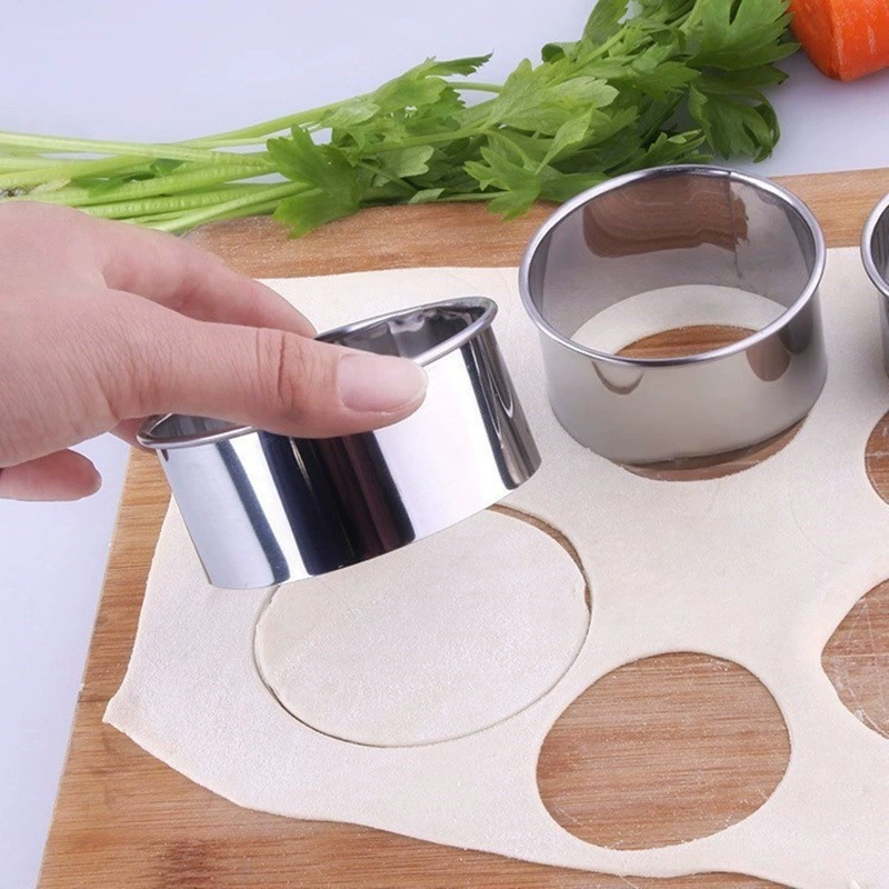 Factory spot stainless steel round biscuits five -piece round dumpling leather cutting home baking tool