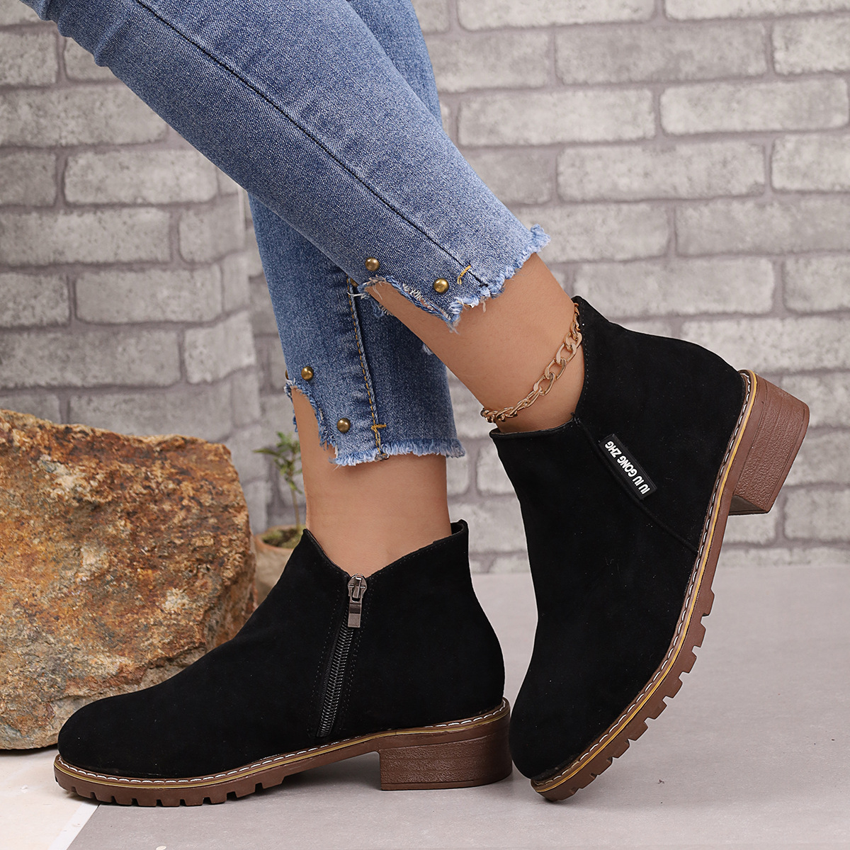 Neue kurze, gefrostete Vintage-Booties für Damen mit klobigen Absätzen und seitlichen Reißverschlüssen_voghion.com
