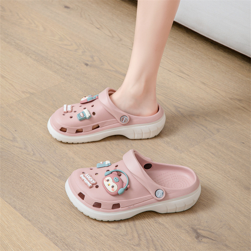 2025 nuevo estilo para hombres y mujeres pisando la mierda, zapatos con agujeros de verano, uso externo, sandalias y zapatillas de Baotou para estudiantes de suela suave antideslizante