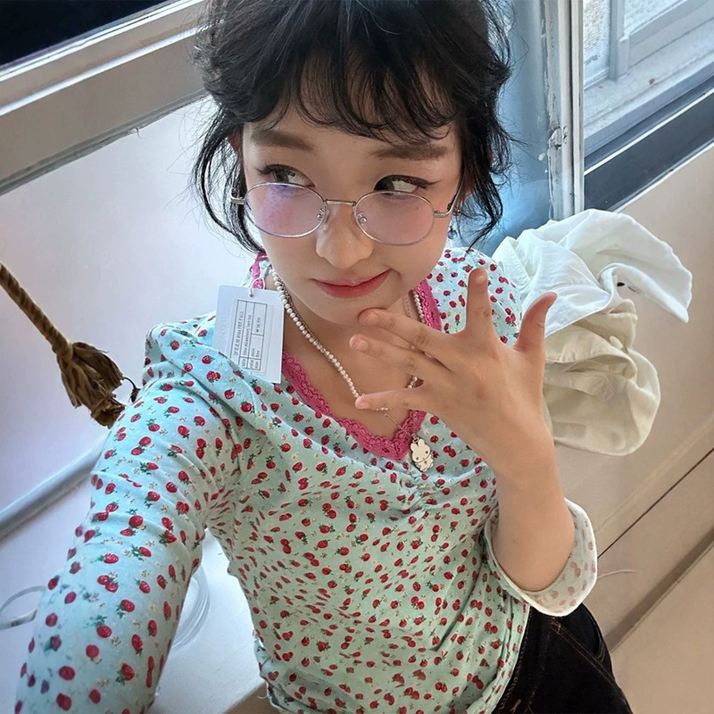 H Mint Green Strawberry Print Slim Fit T-Shirt for Women, Summer Lace V-Neck Three-Quarter Sleeve Sweet Girl Style Top faer*e