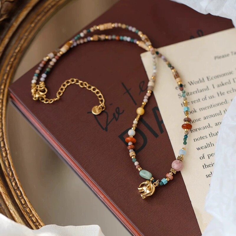 Dopamine Color Beaded Elephant Pendant Necklace Women's Retro Light Luxury Niche Temperament Clavicle Chain Necklace Accessories