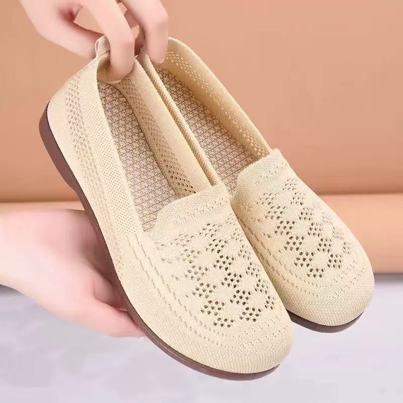 Anti-Slip Shoes for Elderly Women, Summer Wide-Footed, Ultra-Soft, Wear-Resistant, Lightweight Grandma Shoes, Low-Top Fly-Knit Mesh Old Beijing Shoes with Hollow Design
