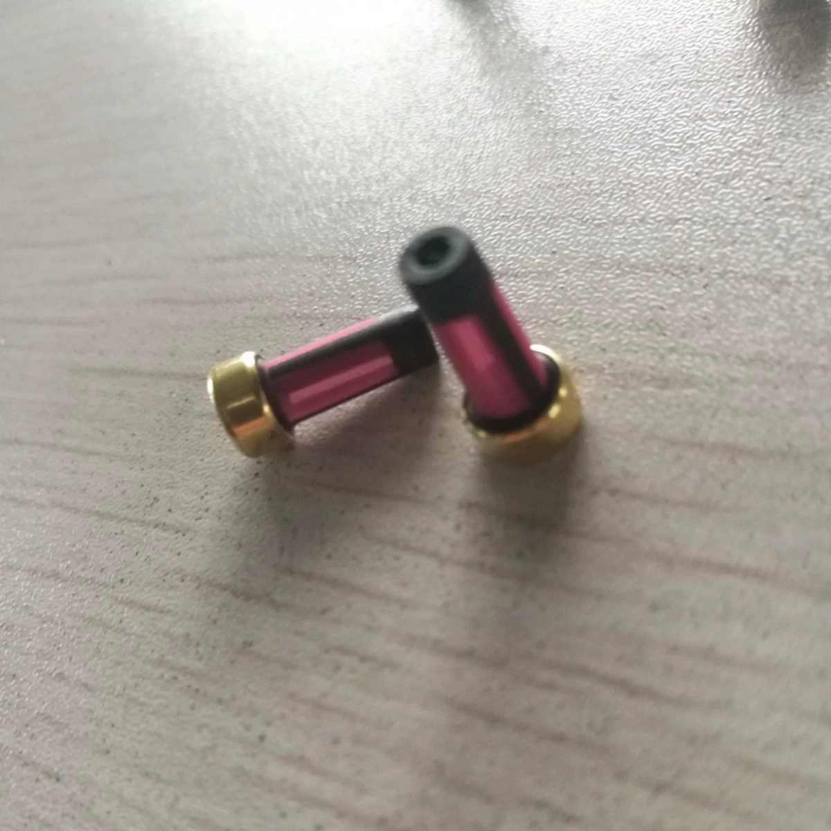 Фильтр впрыска топлива 6mm * 3mm * 13.5mm Применимо для косауэда 10 черный красный синий CF-105