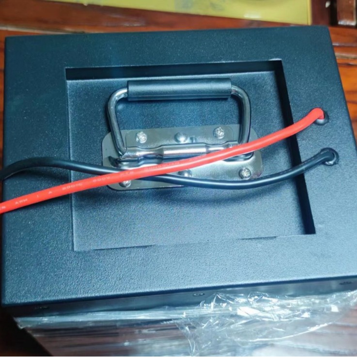 外卖电瓶车电池带充电器60V30AH40A品字插头