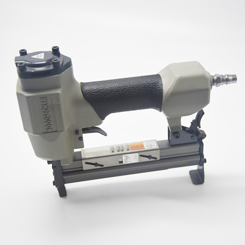 啄木鸟V1015气动角钉枪十字绣画框相框装裱45度拼接V型片钉枪工具