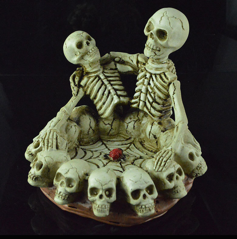 Creative personality skull ashtray resin decoration home boyfriend gift gift exhibition ashtray