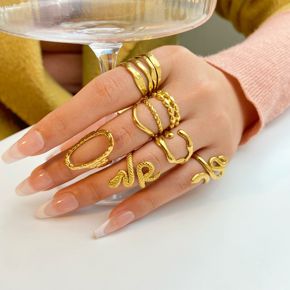 Daily, Street Occasion Modern Style Artistic Heart Shape Snake Titanium Steel Open Ring In Bulk
