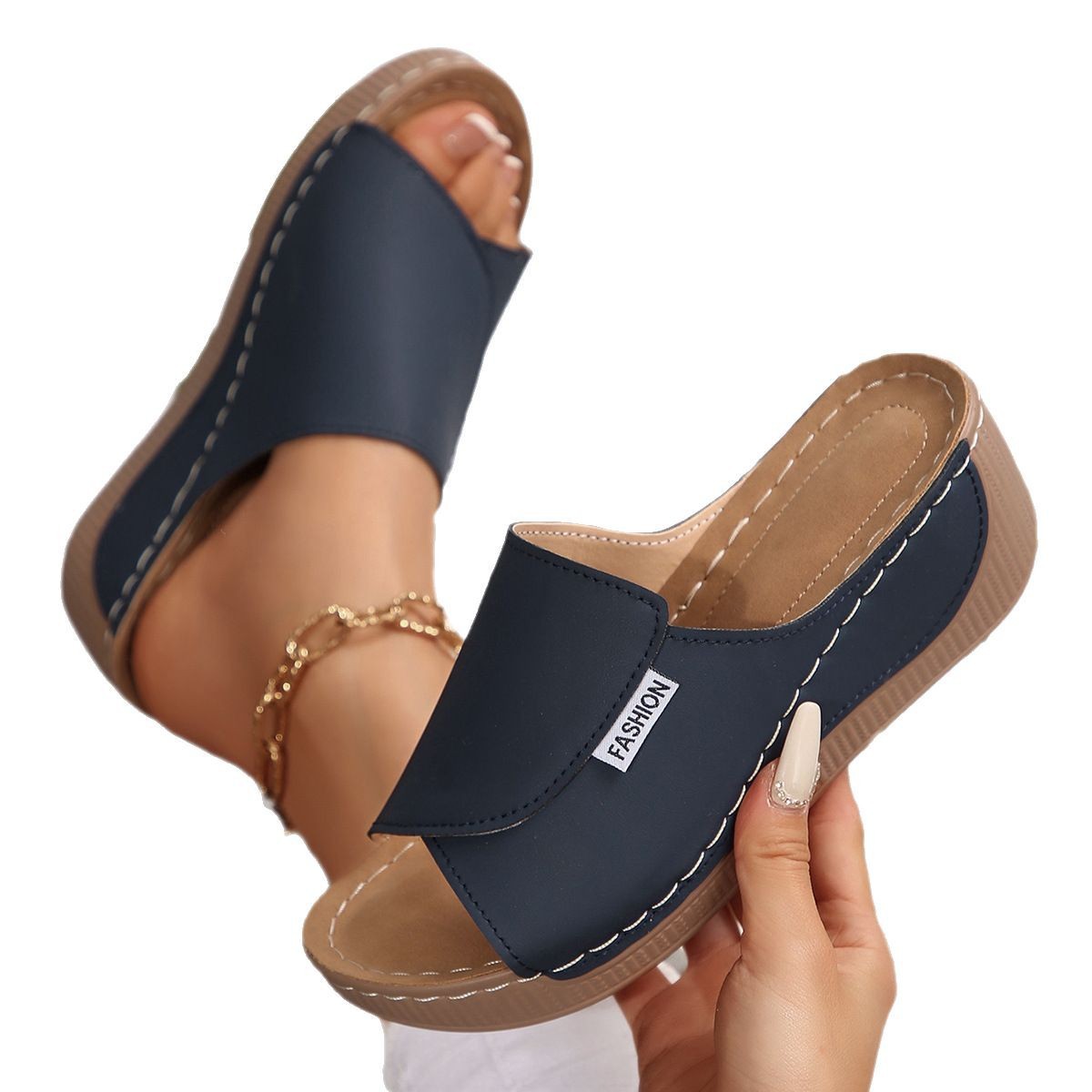 Nuevas zapatillas de taco de verano, zapatillas frías de estilo europeo y americano, zapatillas frías de boca de pez, zapatillas frías de playa ligeras, zapatillas frías de mujer. image 6