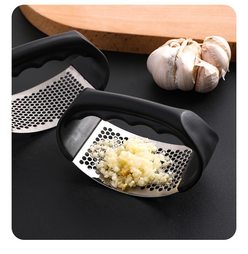 Stainless Steel Garlic Press Manual Ring Crusher Kitchen Mincer 304 Steel Garlic Masher Tool preparation